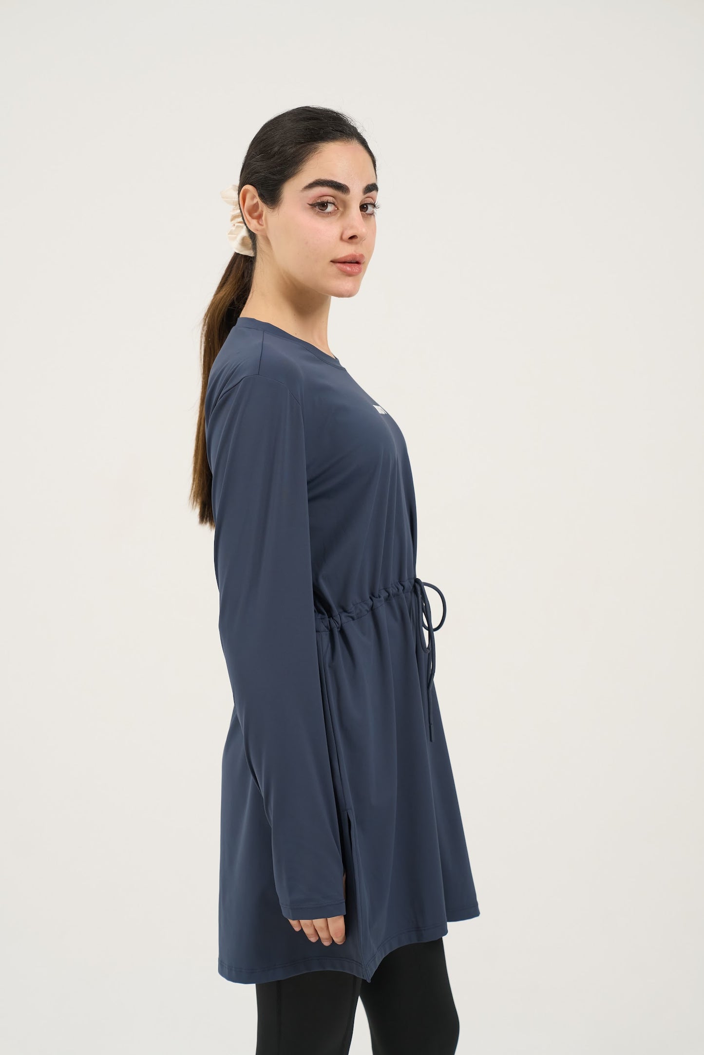Vela Modest Top