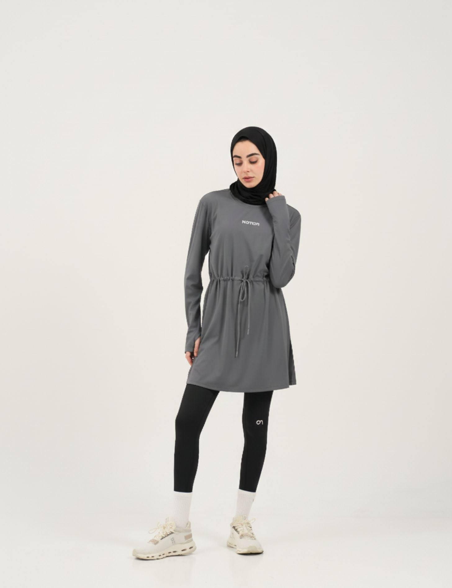 Vela Modest Top